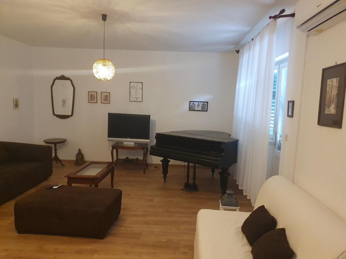 Apartment Lana トロギール エクステリア 写真